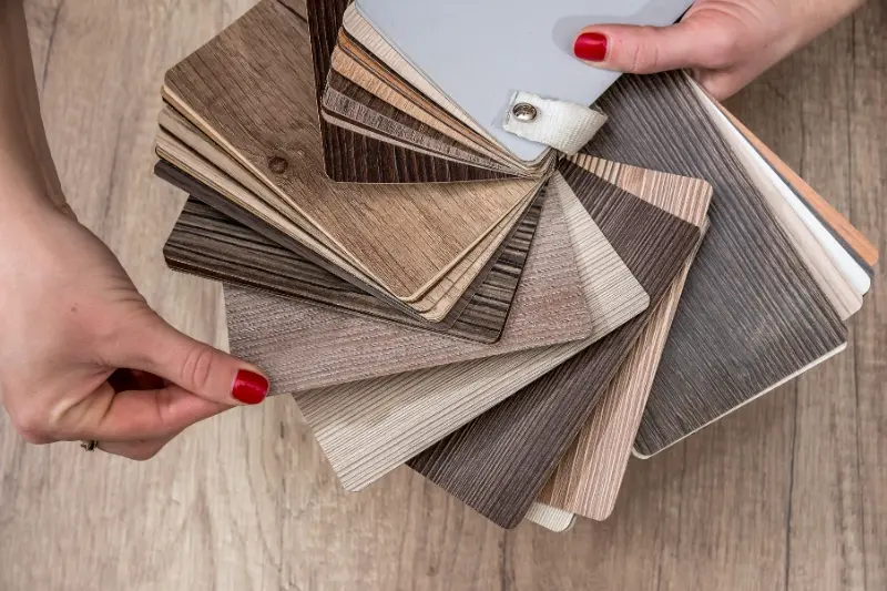 Qual o melhor piso vinílico para apartamento?