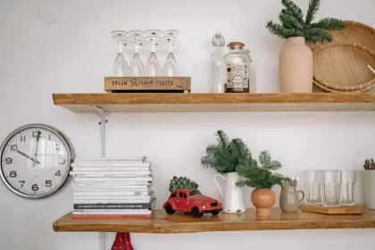 como decorar prateleira de cozinha