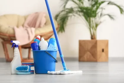 como limpar um piso antiderrapante