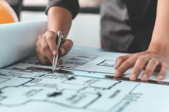 qual a diferença entre arquitetura e engenharia civil